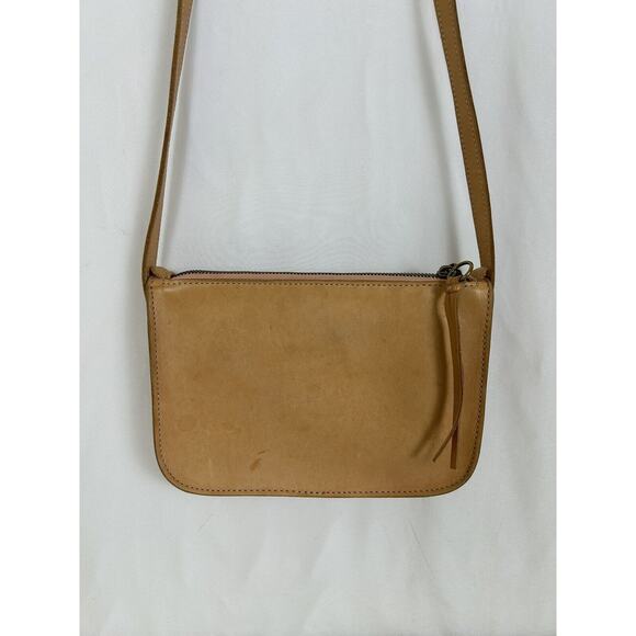 Madewell Handbags - MADEWELL The Simple Crossbody Bag Camel Leather